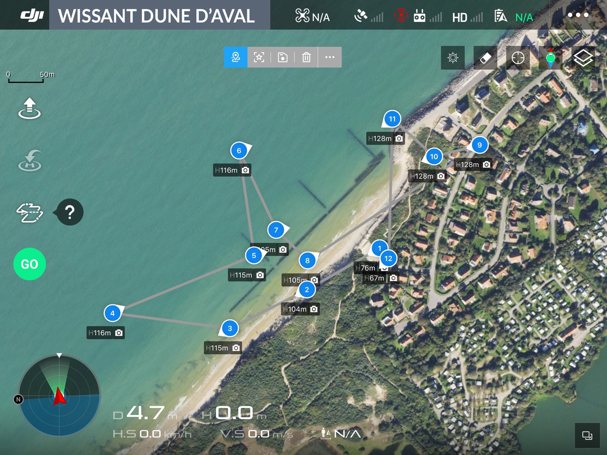 Vue aérienne de la Dune d'Aval avec 12 points de vue d'un plan de vol de drone numérotés.