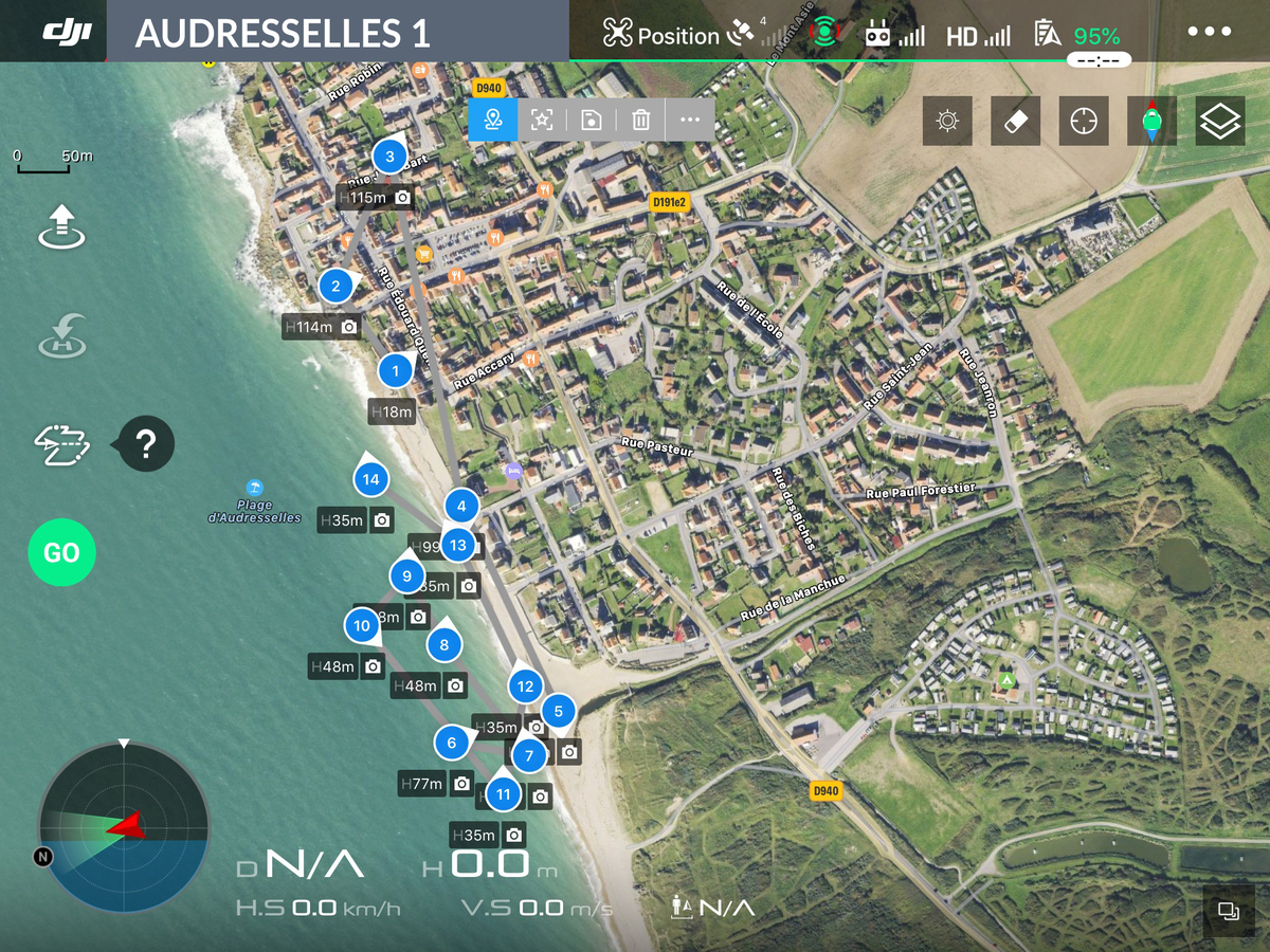 Vue aérienne de Audresselles avec 14 points de vue d'un plan de vol de drone numérotés.