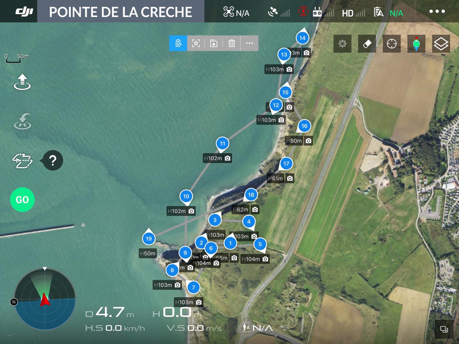 Vue aérienne de la Pointe de la Crèche avec 19 points de vue d'un plan de vol de drone numérotés.